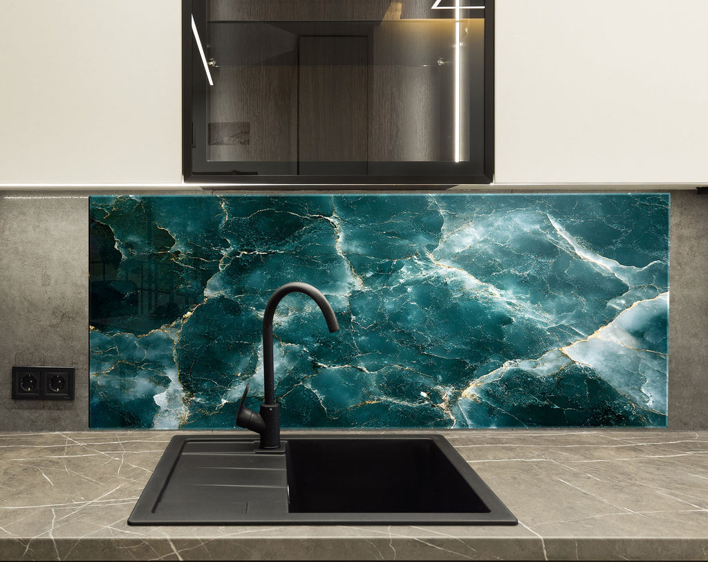 Deep green marble look glass backsplash for kitchens – rich elegance with a modern twist.

