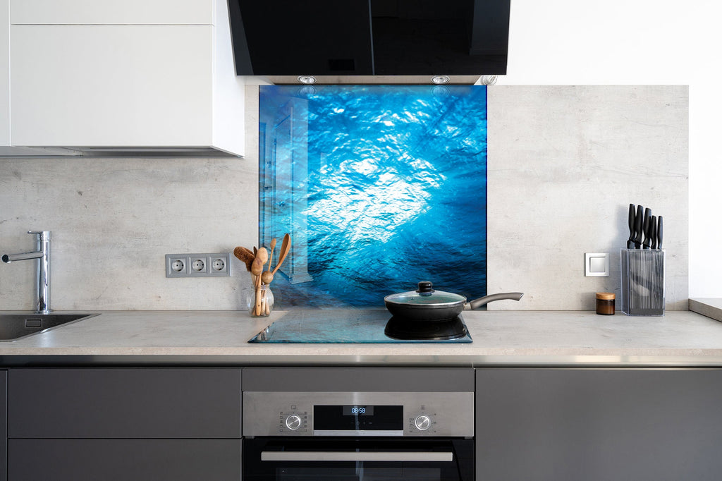 Vibrant Ocean Life Glass Kitchen Backsplash – Underwater Scene-BacksplashArtworks