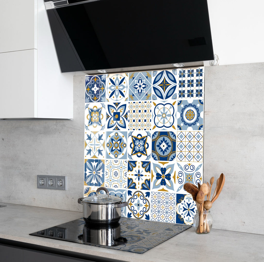 Mosaic Glass Kitchen Backsplash with Traditional Blue and White Tile Design-BacksplashArtworks